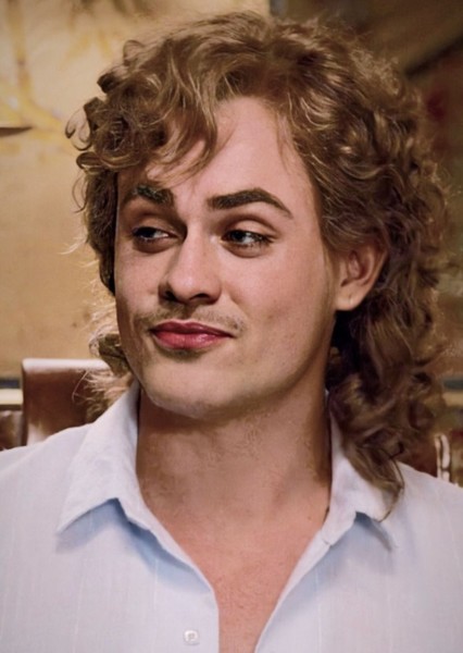 Dacre Montgomery photo