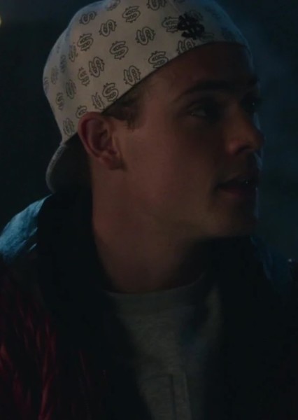 Dacre Montgomery photo