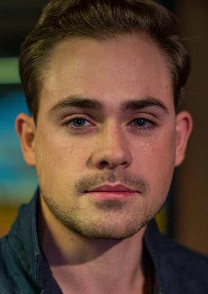 Dacre Montgomery photo