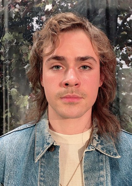 Dacre Montgomery photo