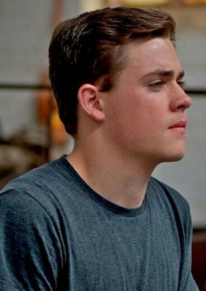 Dacre Montgomery photo