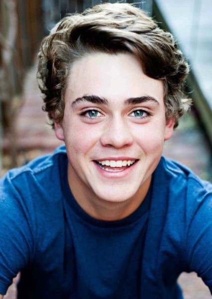 Dacre Montgomery photo
