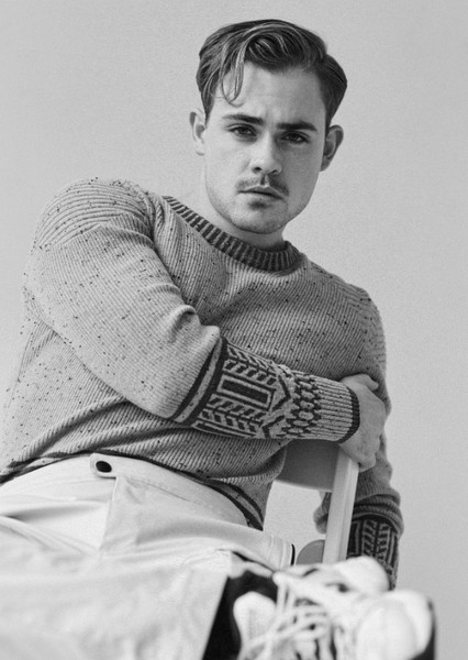 Dacre Montgomery photo