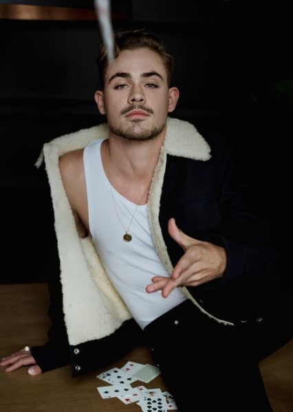 Dacre Montgomery photo