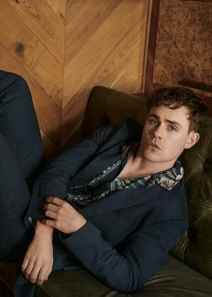 Dacre Montgomery photo