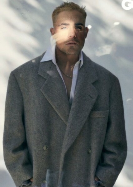 Dacre Montgomery photo