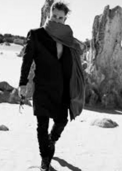 Dacre Montgomery photo