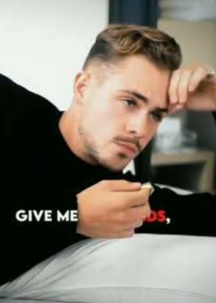 Dacre Montgomery photo