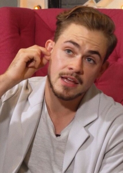Dacre Montgomery photo
