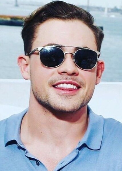 Dacre Montgomery photo