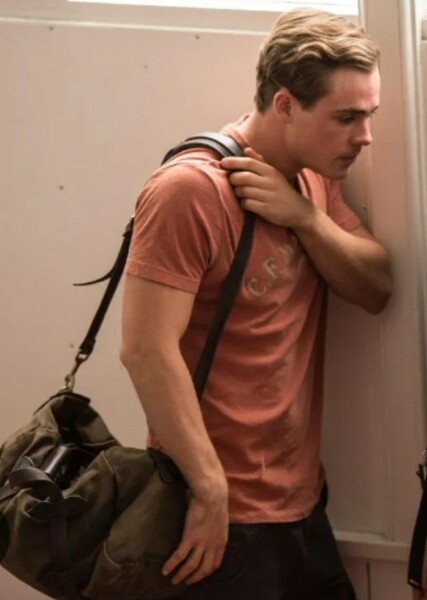 Dacre Montgomery photo