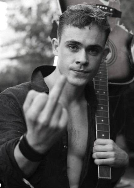 Dacre Montgomery photo