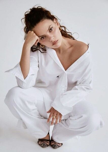Dafne Keen photo