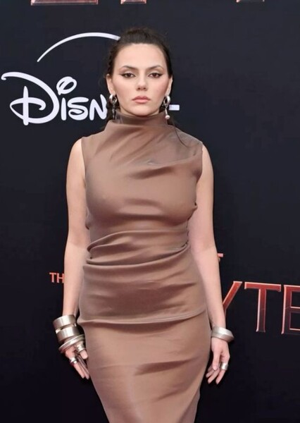 Dafne Keen photo