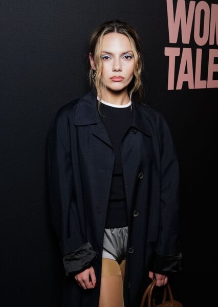 Dafne Keen photo