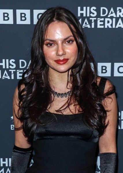 Dafne Keen photo