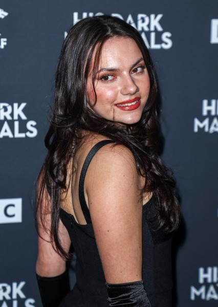 Dafne Keen photo