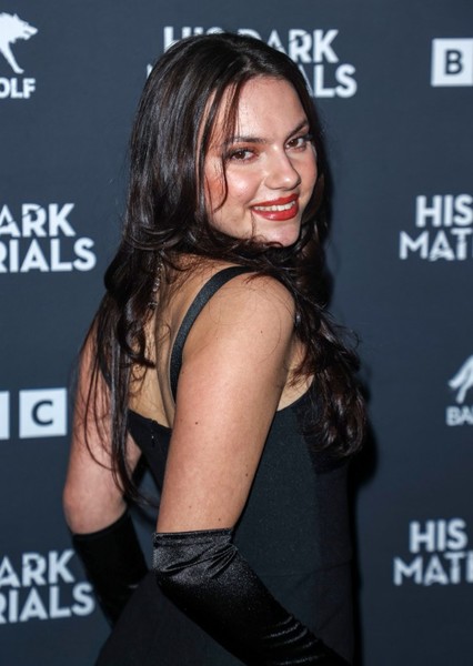 Dafne Keen photo