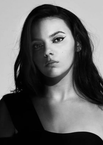 Dafne Keen photo