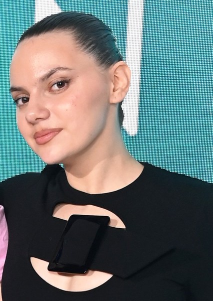 Dafne Keen photo