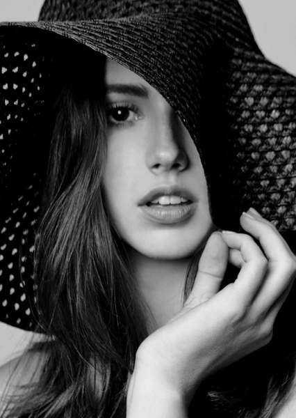 Daiane Meneghel photo