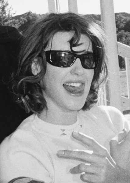 Daisy Edgar-Jones
