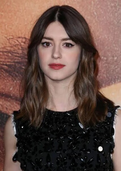 Daisy Edgar-Jones