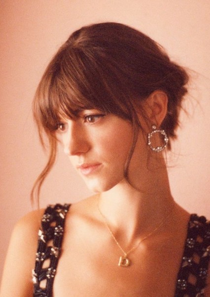 Daisy Edgar-Jones photo