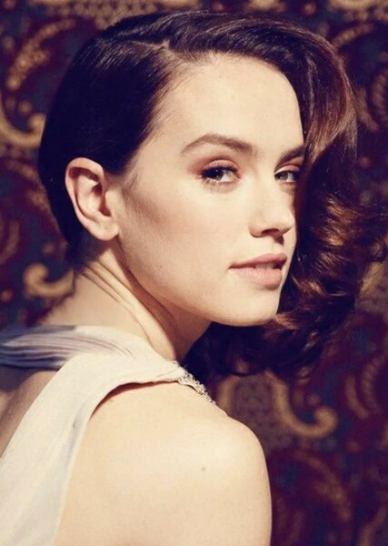Daisy Ridley photo