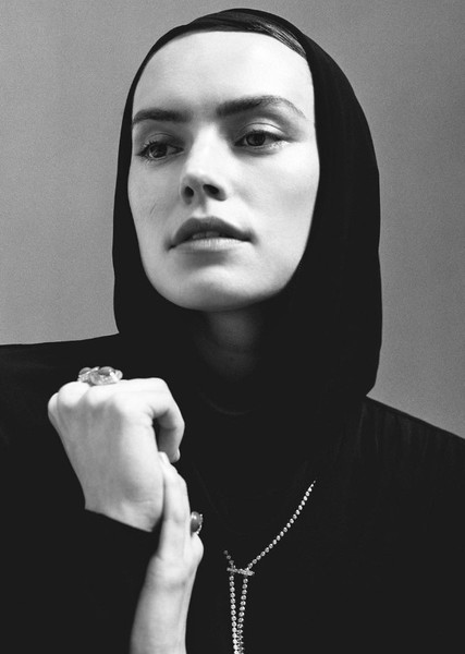 Daisy Ridley photo