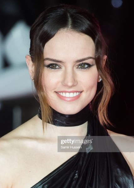 Daisy Ridley photo