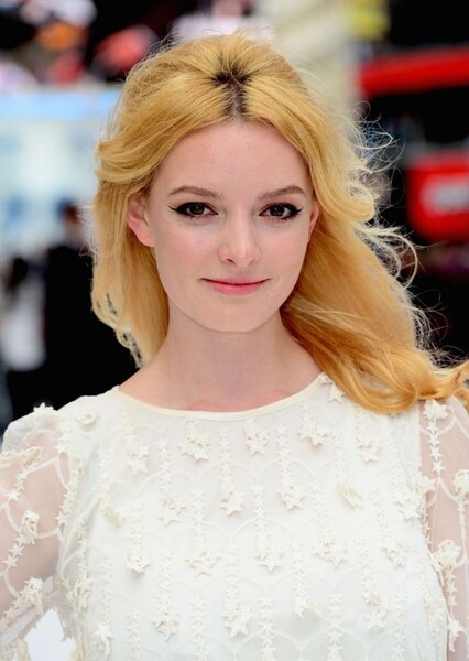 Dakota Blue Richards photo