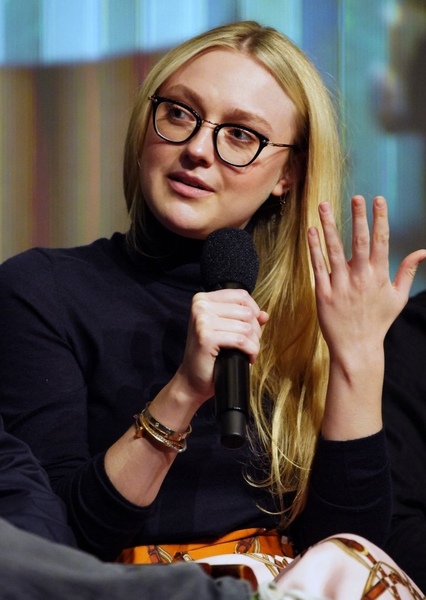 Dakota Fanning photo