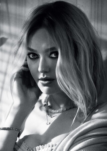 Dakota Fanning photo