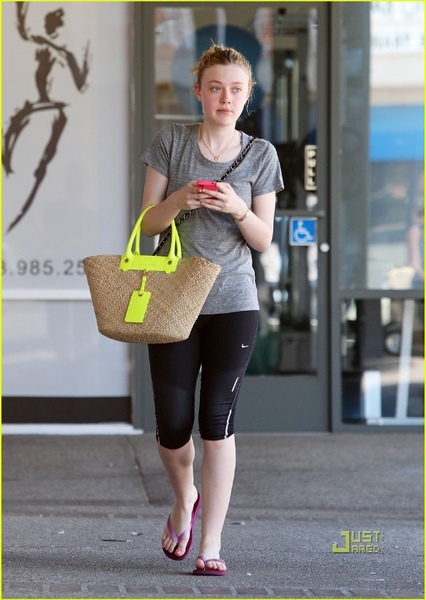 Dakota Fanning photo