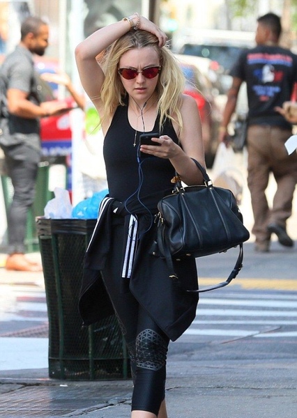 Dakota Fanning photo