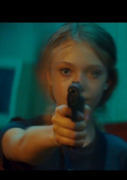 Dakota Fanning photo