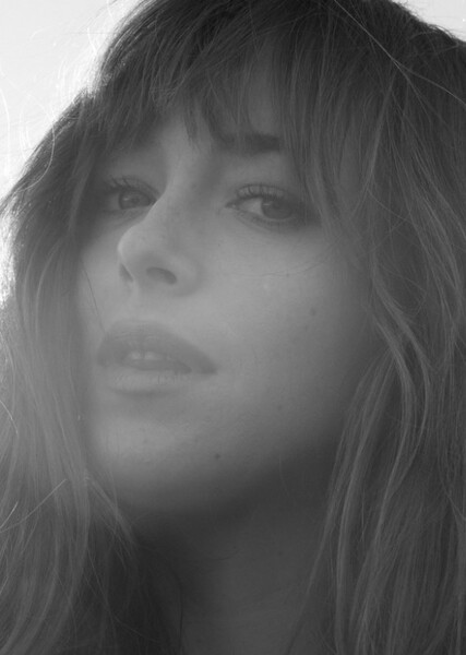 Dakota Johnson photo