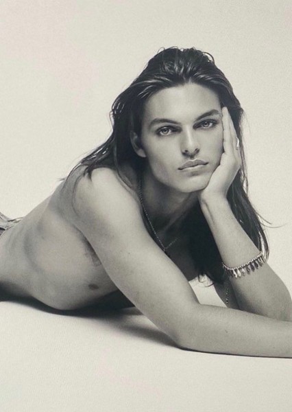 Damian Hurley photo