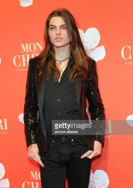 Damian Hurley photo