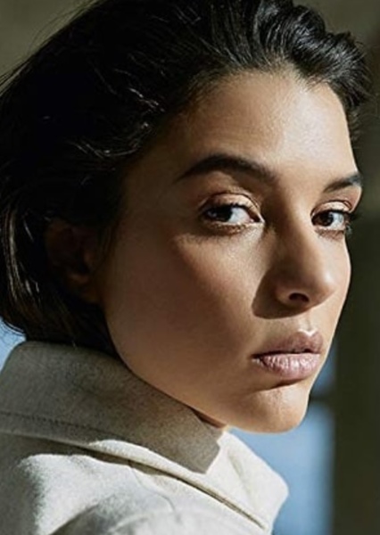 Damla Colbay photo