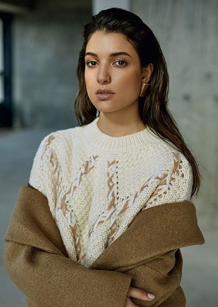 Damla Colbay photo