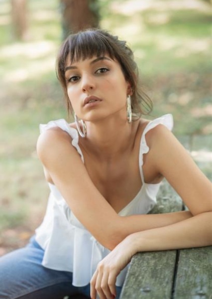 Damla Colbay photo