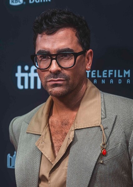 Dan Levy photo