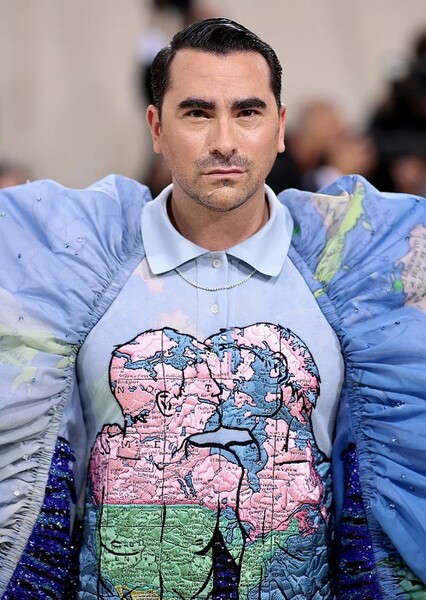 Dan Levy photo