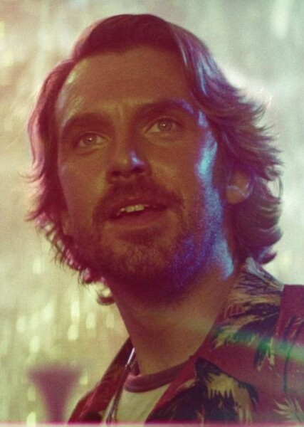 Dan Stevens photo