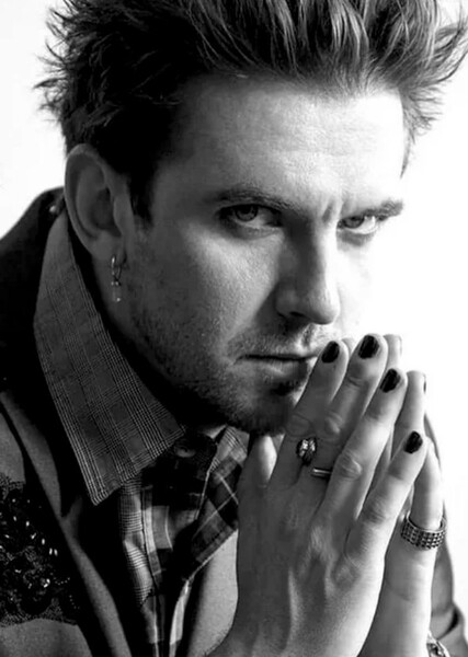 Dan Stevens photo