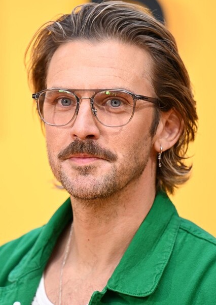 Dan Stevens photo