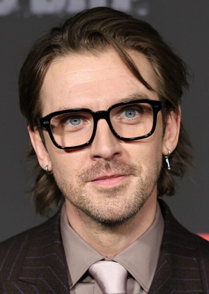 Dan Stevens photo