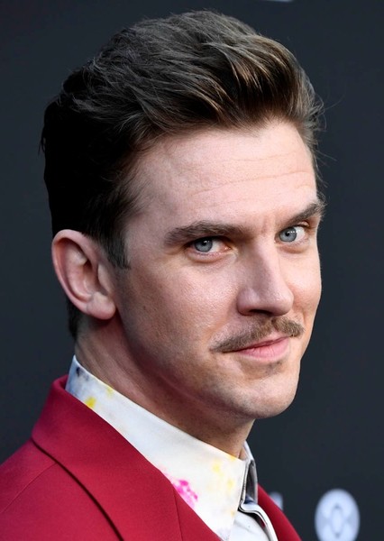 Dan Stevens photo